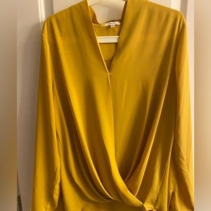 Pleione XL high low blouse.